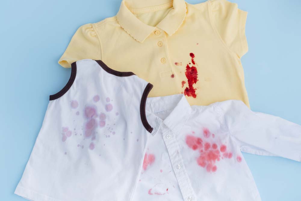 Чем отстирать кровь с одежды: основные способы